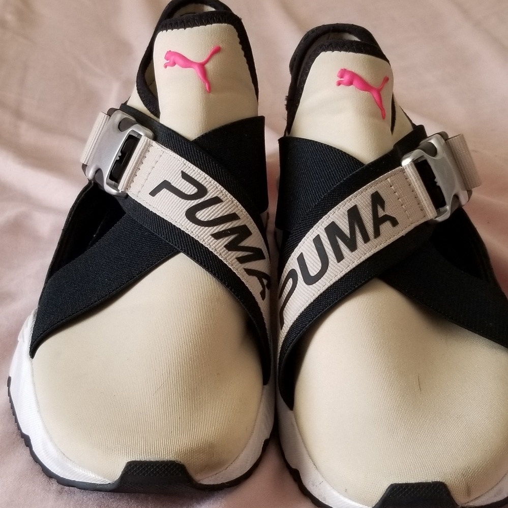 Puma Sneakers